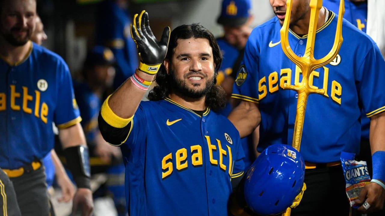 Seattle Mariners to re-acquire Eugenio Suárez from Diamondbacks
