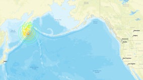 Parts of western WA are under tsunami advisory. Here's what we know