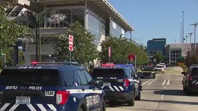 Police search for suspects after shooting in Seattle's Northgate neighborhood