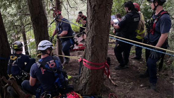 Crews rescue child from cliff side in Auburn, WA