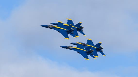 Our favorite free spots to watch the Blue Angels in Seattle