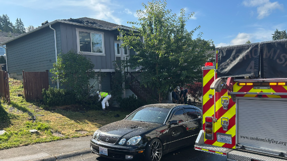Fireworks ignite bush, starting house fire in Lake Stevens, WA