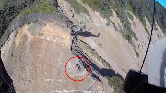 Two teens rescued after getting trapped on cliffside near Astoria, OR