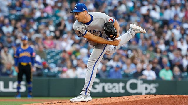 Vinnie Pasquantino's two-run single sinks Seattle Mariners in 3-2 loss to Royals