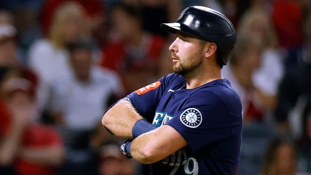 Cal Raleigh calls 40th homer 'a cool milestone' during historic season