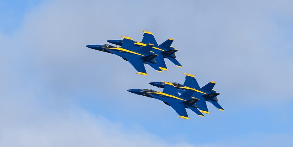 When to watch the Blue Angels fly at Seattle Seafair 2026