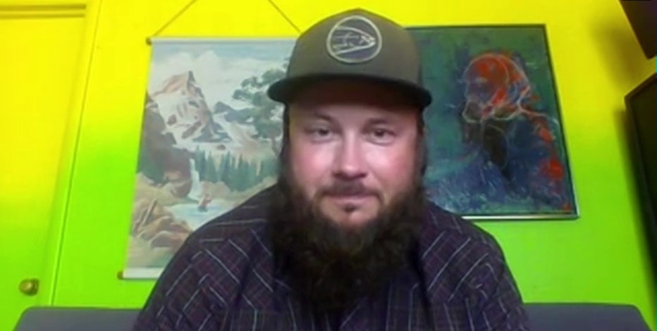 ID man mistaken for WA triple-murder suspect Travis Decker tells all