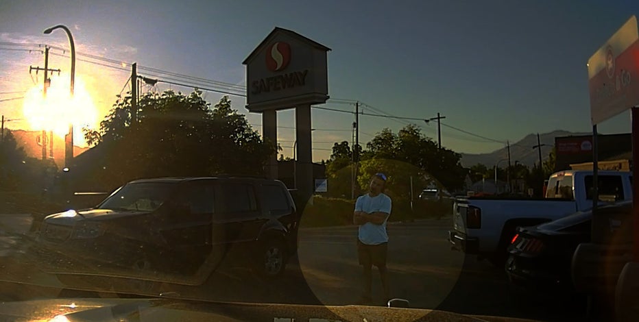 New Travis Decker video: Police dashcam shows WA triple-murder suspect days before crime