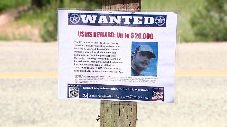 us marshals wanted poster of travis decker
