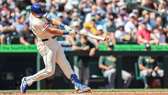 Cal Raleigh hits 48th, 49th home runs of season to set new MLB record for catchers