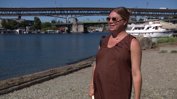 When Seattle heats up, folks find relief by the water