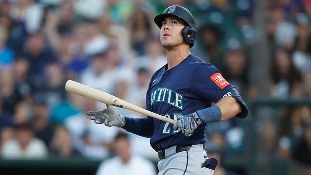 Seattle Mariners activate Victor Robles from injured list, Dylan Moore designated for assignment