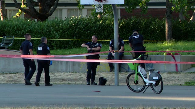 Seattle police investigate fatal double shooting at Lake City park
