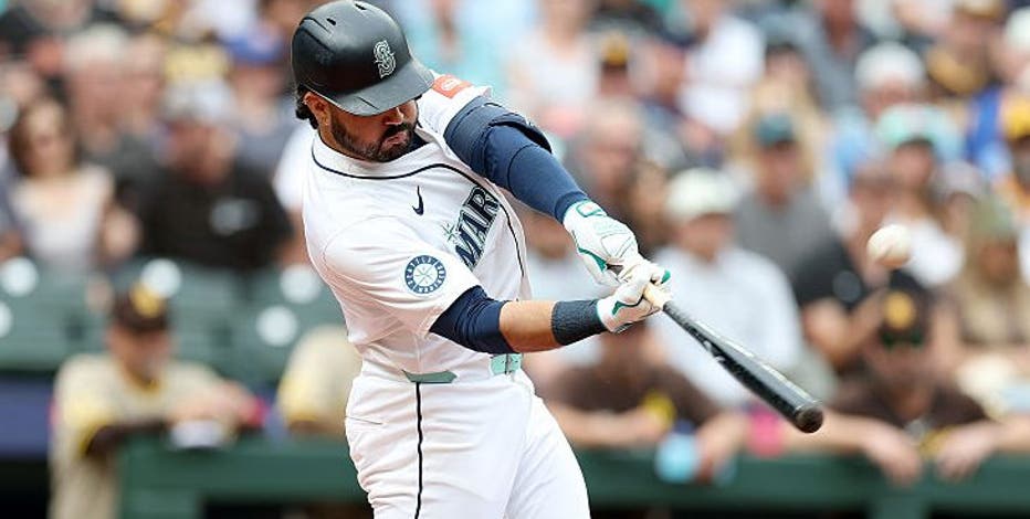 Eugenio Suárez three-run home run lifts Seattle Mariners to 4-3 win over Padres