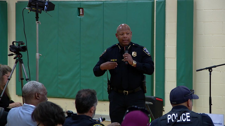Shon Barnes at City Council District 1 Community Safety Forum