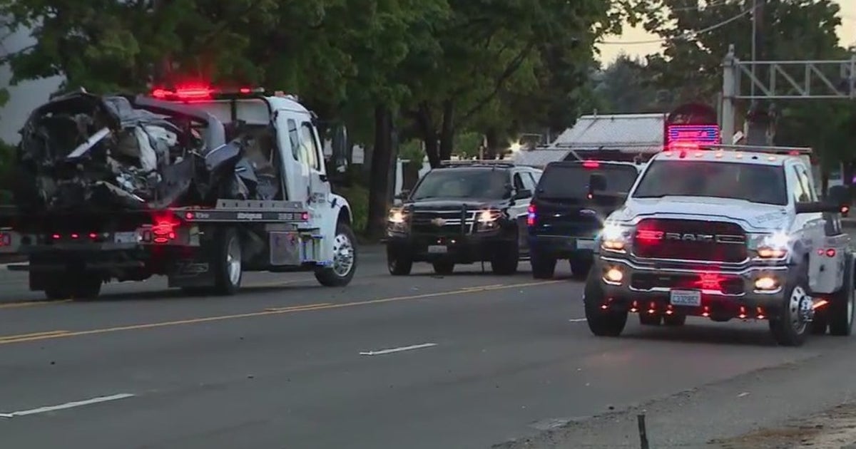 Police investigate crash in Kent | FOX 13 Seattle