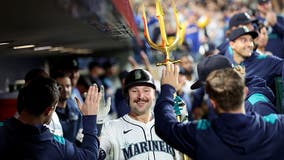 Cal Raleigh hits 59th, 60th home runs to help Seattle Mariners become AL West Champions