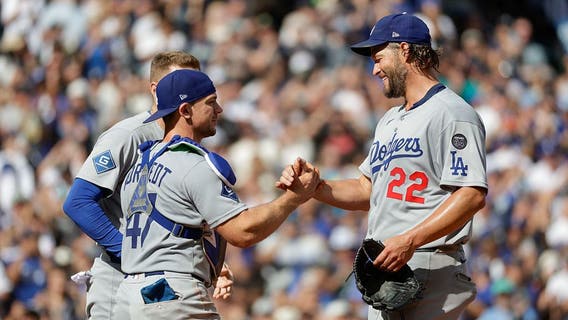 Clayton Kershaw takes shutout into 6th inning, beats Seattle Mariners 6-1 in final regular season start
