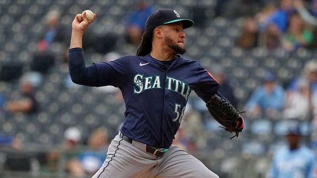 Luis Castillo throws gem as Seattle Mariners shutout Royals 2-0