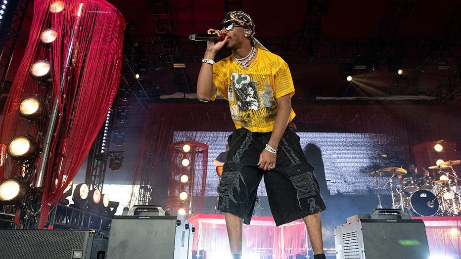 Singer D4vd cancels second Seattle show | FOX 13 Seattle