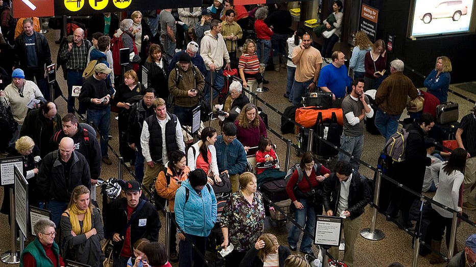 airport security lines photo