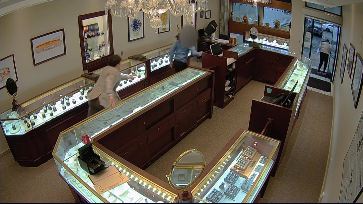 Third suspect arrested in Bellevue, WA jewelry store robbery