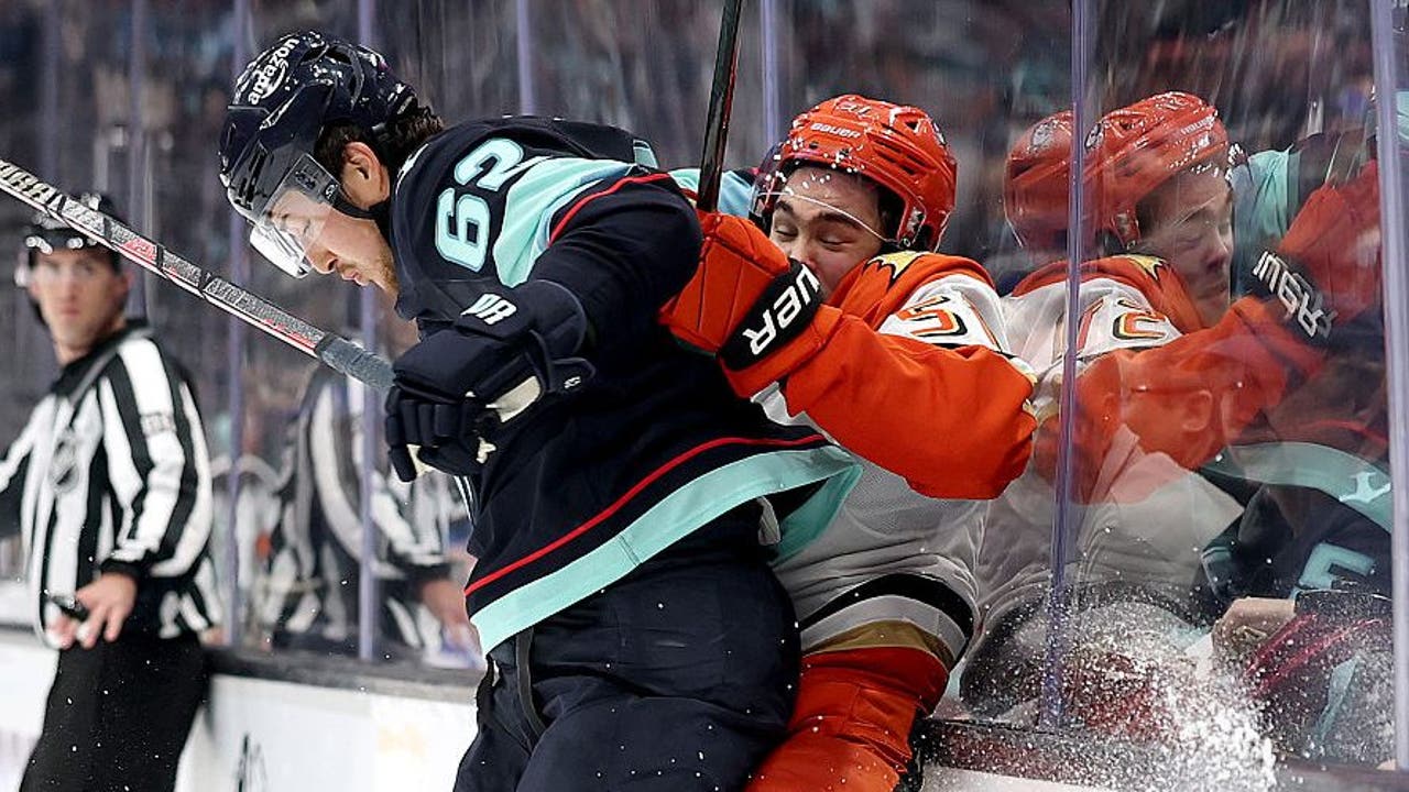 Mason Marchment scores in Seattle Kraken debut in 3-1 win over Ducks Mason Marchment scores in Seattle Kraken debut in 3-1 win over Ducks
