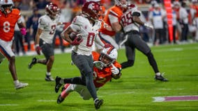 Washington State blows 10-point lead to Virginia, loses 22-20 on late safety