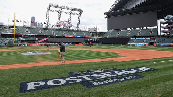 Will the roof be open or closed at Seattle's T-Mobile Park for ALCS Game 5?