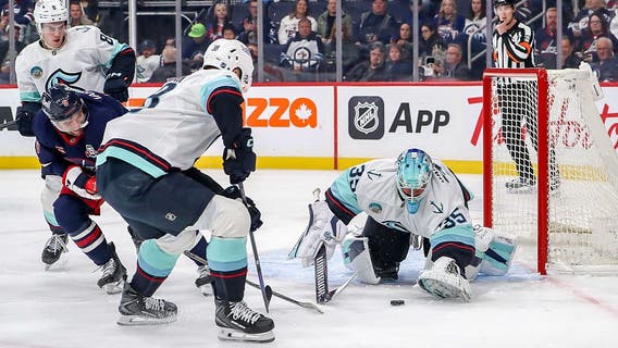 Joey Daccord makes 32 saves, Jaden Schwartz scores twice in 3-0 Seattle Kraken win over Jets