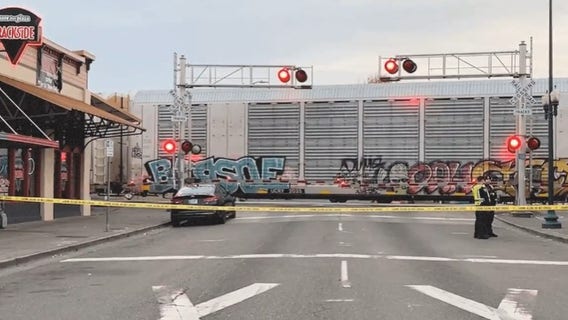 Woman dies after being struck by train in Puyallup, WA