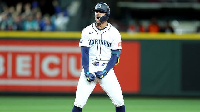 Julio Rodríguez RBI double in 8th inning gives Seattle Mariners 3-2 win over Tigers in Game 2 of ALDS