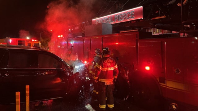 Police: Fire truck struck by DUI driver in Puyallup, WA