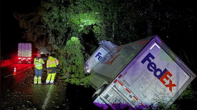 1 injured in semi crash on Highway 18 near Snoqualmie, WA