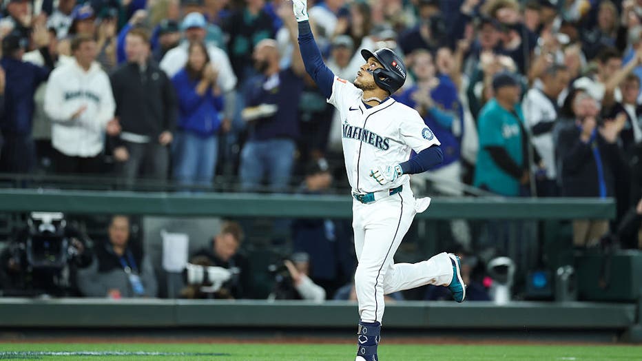 Jorge Polanco Seattle second baseman Jorge Polanco was named a finalist for the AL Silver Slugger Award, joining Yankees Jazz Chisholm Jr. and the Ray's Brandon Lowe. The Dominican-born switch-hitter tied a franchise record with doubles in seven consecutive games in September and recorded an extra-base hit in nine straight games that month, the second-largest streak in club history. He also earned his first career AL Player of the Week honor in April after batting .471 with four home runs and eight RBIs over five games. Here are Polanco's stats for the 2025 MLB season: Batting average: .265 Doubles: 30 Home runs: 26 RBIs: 78 Stolen bases: 6 Walks: 42