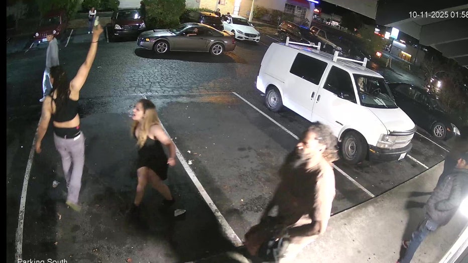 Couple wanted in Lynnwood bar fight shooting