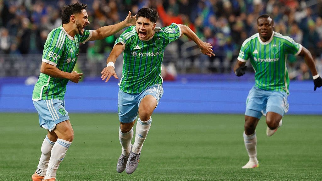 Obed Vargas scores twice as Seattle Sounders beat Minnesota United 4-2 to force decisive Game 3