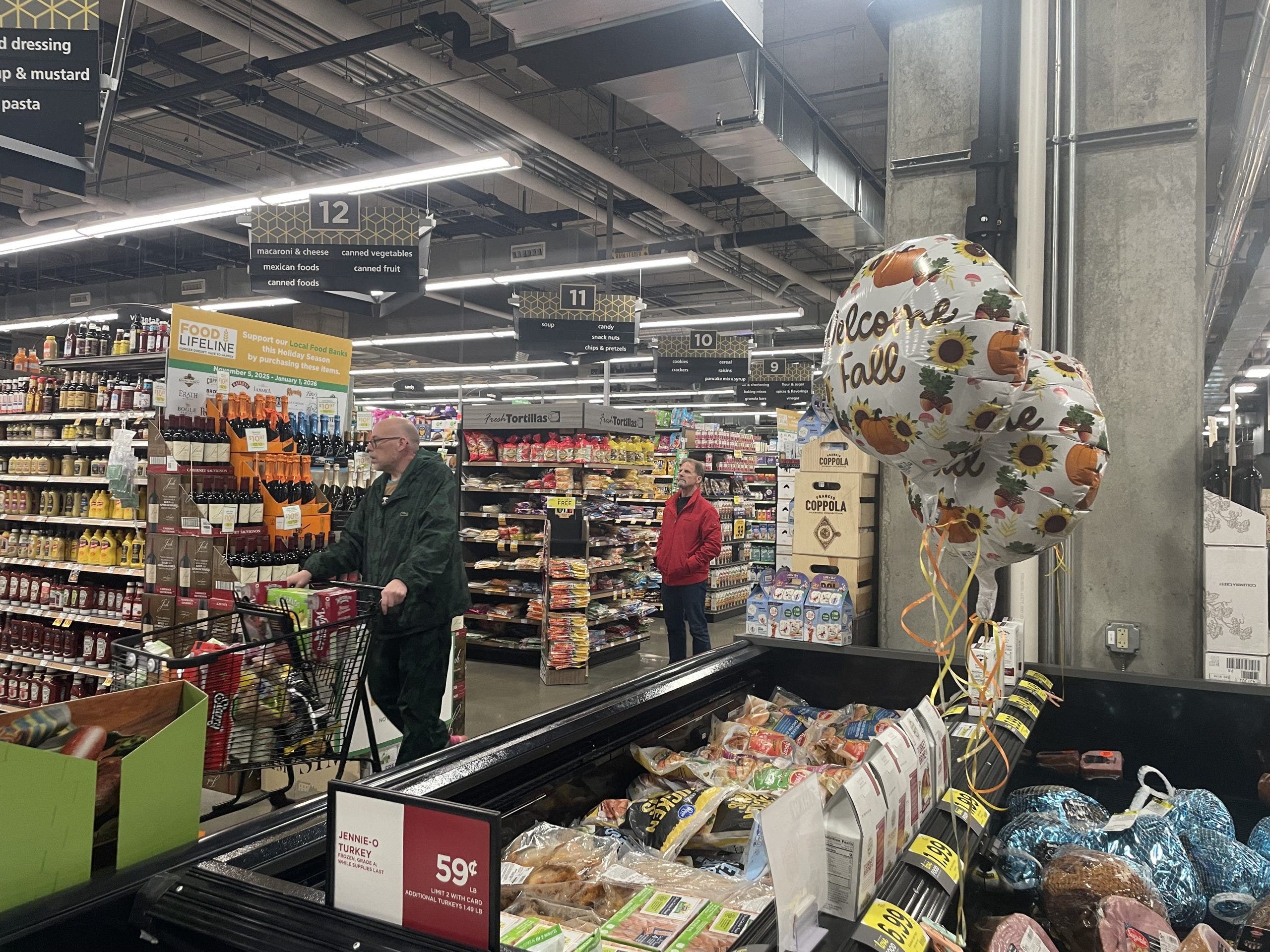 Thanksgiving spending could break records as people hit stores for last-minute items