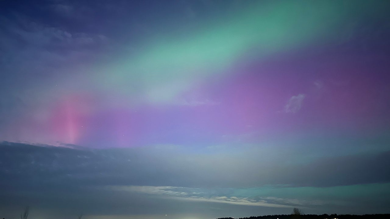 Northern lights visible in WA, possible in OR this week