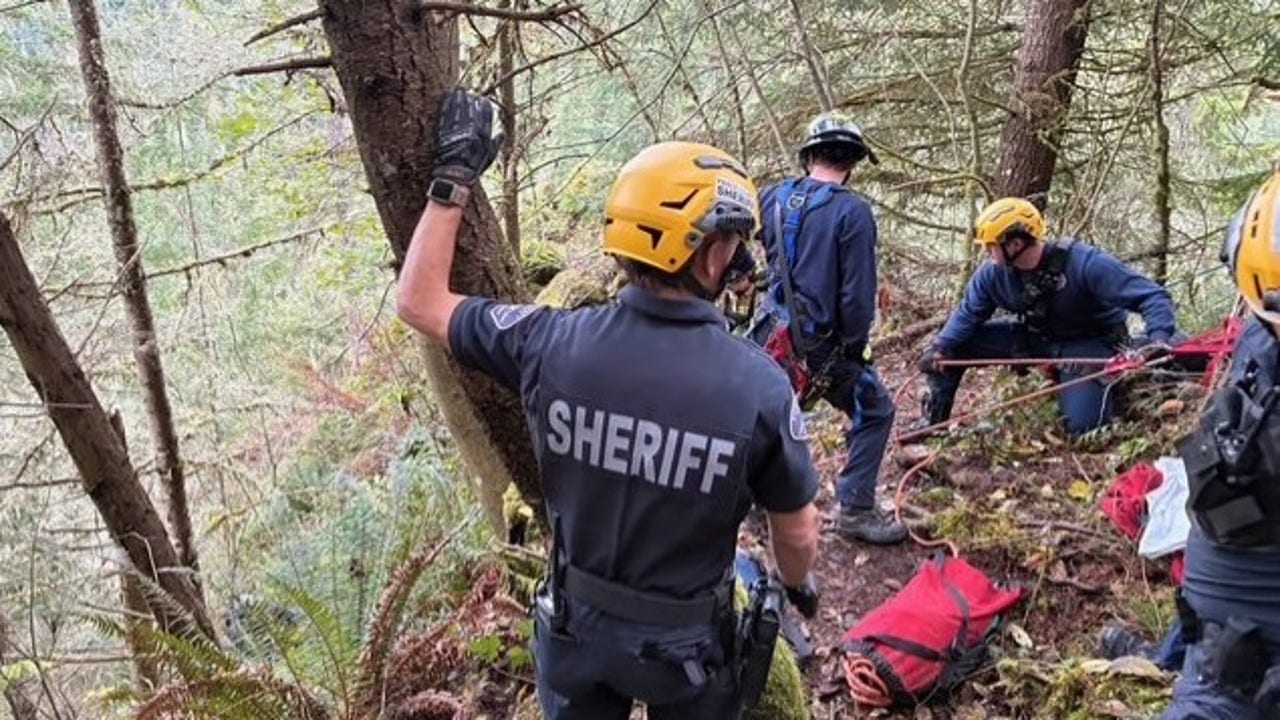 WA dirt biker falls down cliff during photograph, airlifted to Tacoma hospital