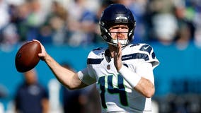 Sam Darnold throws for 244 yards, 2 TDs as Seattle Seahawks beat the Titans 30-24