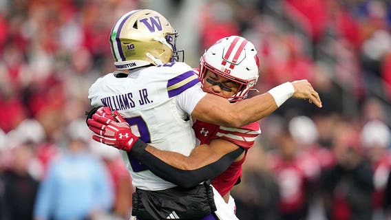No. 24 Washington Huskies clamped by Wisconsin in 13-10 loss to Badgers