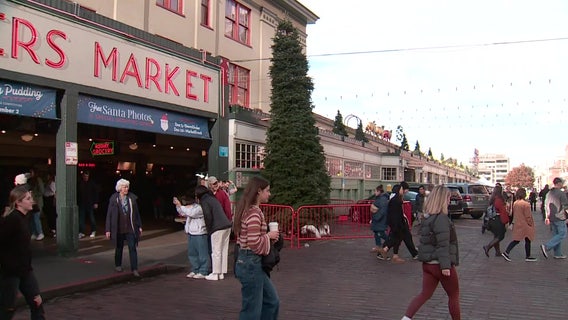 Small Business Saturday crowds flock to Seattle’s Pike Place Market and CID