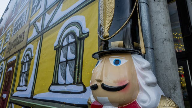 Seattle's Warm 106.9 switches to 24/7 Christmas music for 2025 season