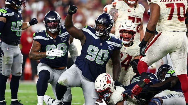 Seattle Seahawks place nose tackle Jarran Reed on injured reserve