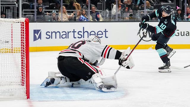 Matty Beniers, Jordan Eberle lead Seattle Kraken to 3-1 win over Blackhawks