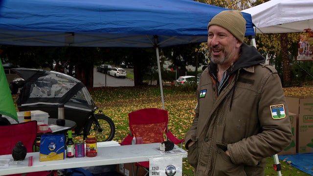 Seattleites donate food for those who rely on SNAP benefits