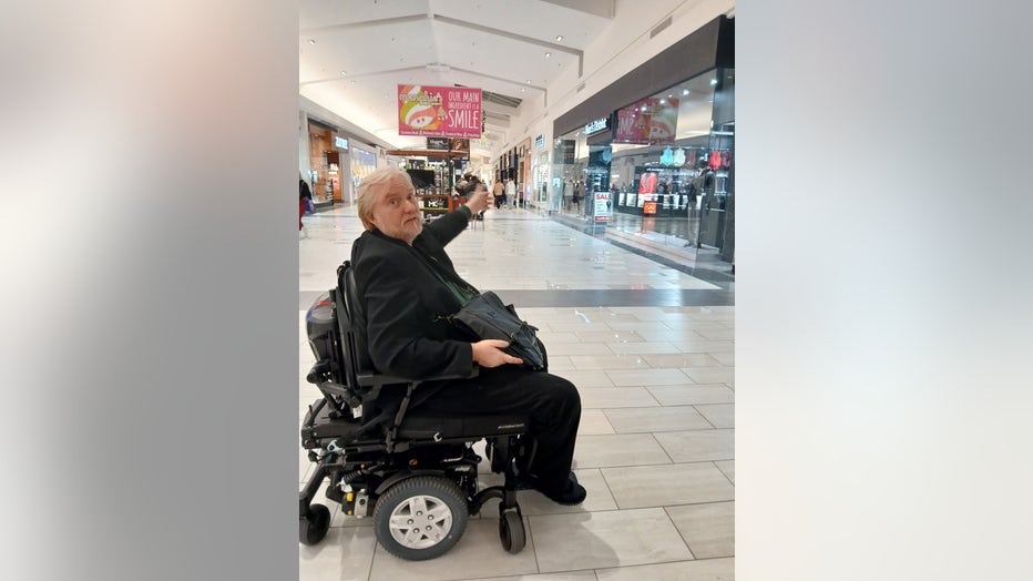 Dan McKown at Tacoma Mall