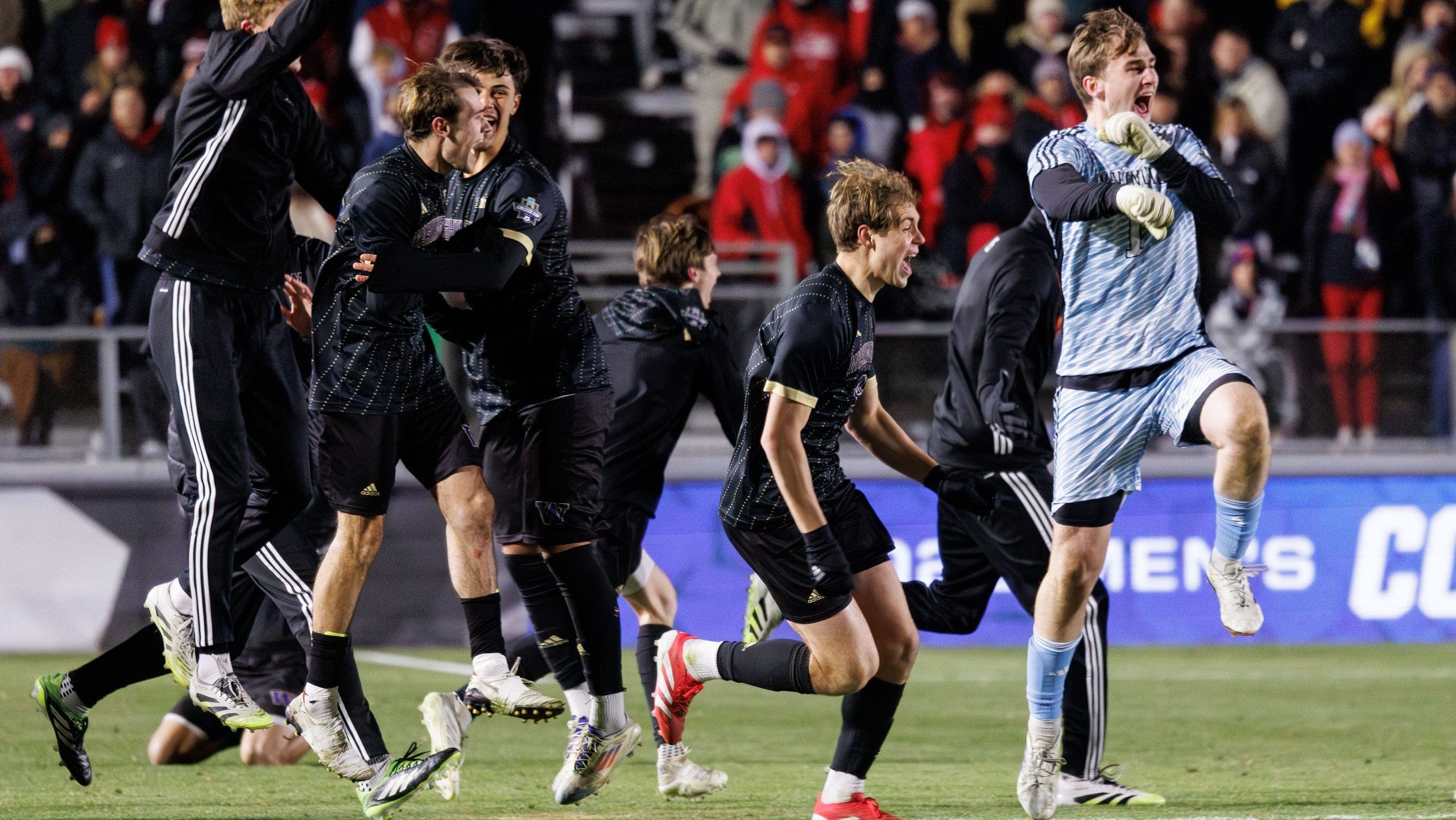 Harrison Bertos golden goal in OT gives Washington men's soccer first national championship