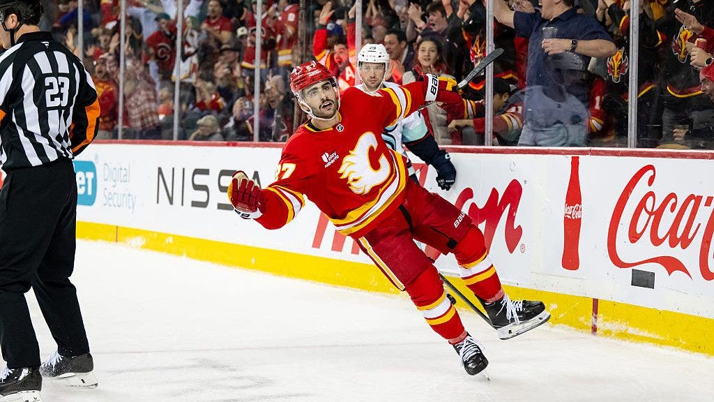 Seattle Kraken allow three third period goals, lose 4-2 to Flames